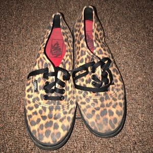 Woman’s vans size 7.5